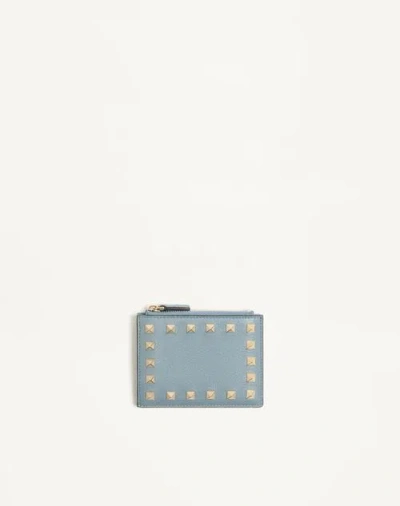 Valentino Garavani Rockstud Grainy Calfskin Cardholder With Zip Woman Stone Uni In Gray