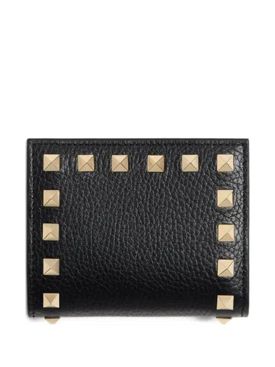 Valentino Garavani Valentino Rockstud Wallet In Grainy Calfskin In Black