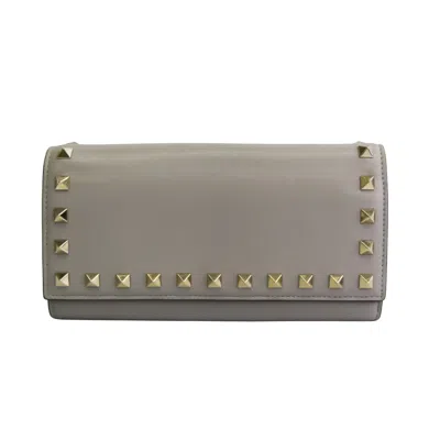 Valentino Garavani Rockstud Grey Leather Wallet  () In Gray