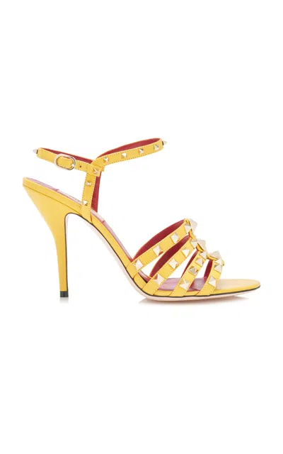Valentino Garavani Sandal | Rockstud | T. 100 | Capretto/platinum Mix Size Studs In Yellow