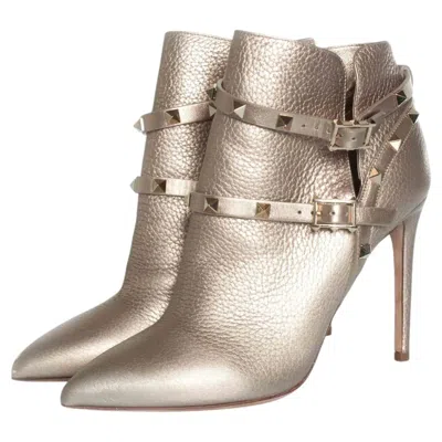 Pre-owned Valentino Garavani , Rockstud Leather Ankle Boots In Brown