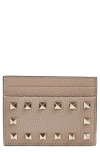 Valentino Garavani Rockstud Leather Card Holder In Poudre