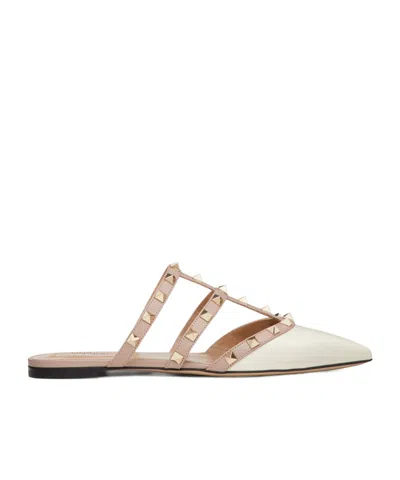 Valentino Garavani Rockstud Pointed Toe Slip-on Mules In Nude