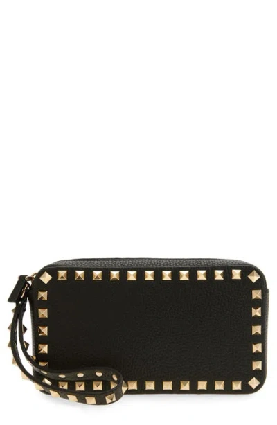 Valentino Garavani Rockstud Pouchette Leather Wristlet In Black
