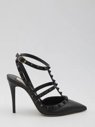 Valentino Garavani Rockstud Pumps In Black