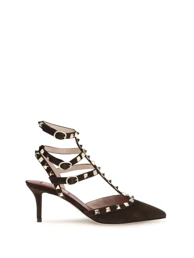 Valentino Garavani Pyramid-stud Suede Pump In Black