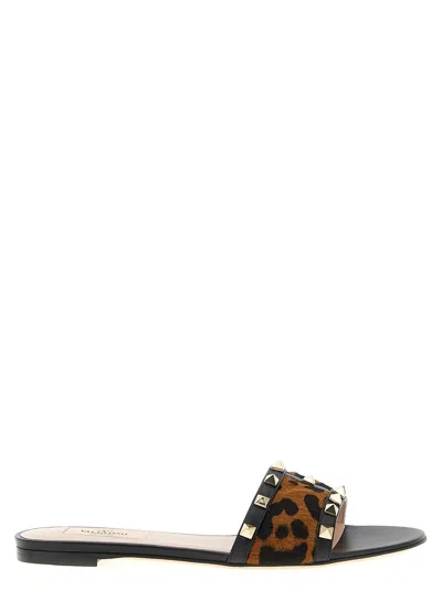 VALENTINO GARAVANI VALENTINO GARAVANI ROCKSTUD SLIDES