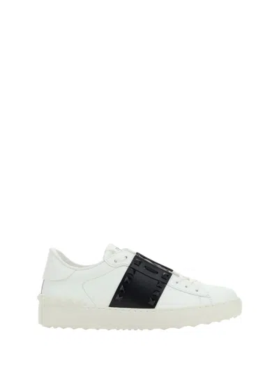 Valentino Garavani Rockstud Sneakers In Bianconerobianco