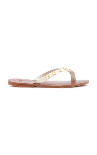 Valentino Garavani Thong | Rockstud | T. 05 | Vitello/antique Brass New Studs/rs In White
