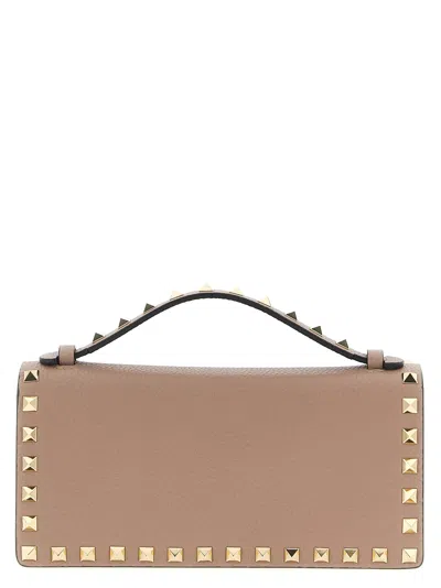 Valentino Garavani Rockstud Wallet On Chain In Pink