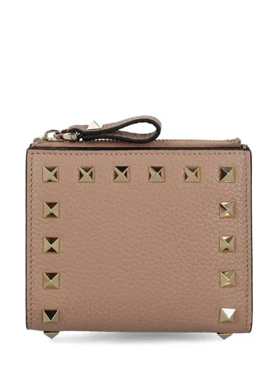 Valentino Garavani Garavani Rockstud Zip-up Wallet In Brown