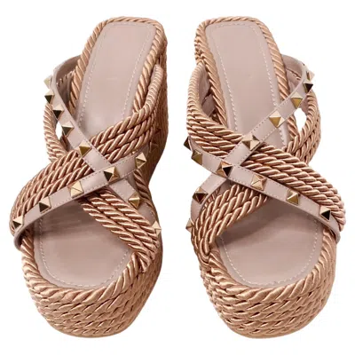 Pre-owned Valentino Garavani Rose Torchon Leather Wedge Sandals With Rockstud Accents In Red