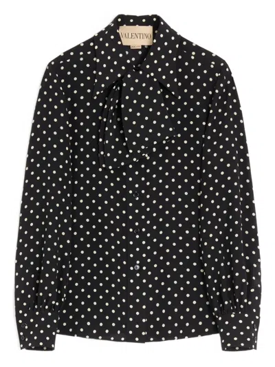 Valentino Garavani Silk Front Button Neck Scarf - Size 40 In Black