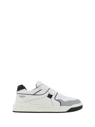 Valentino Garavani Sneakers In Bianco-nero/pastel Grey/nero/bianco