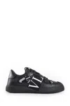 Valentino Panelled Logo-detail Sneakers In Black
