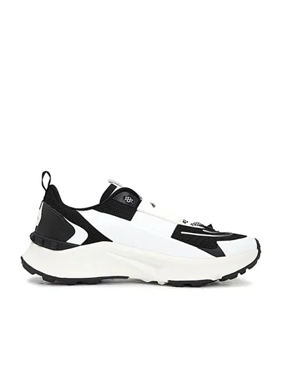 Valentino Garavani Sneakers In Black