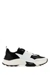 VALENTINO GARAVANI VALENTINO GARAVANI TRUE ACT LOW-TOP SNEAKERS