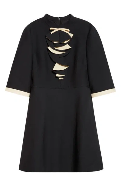 Valentino Garavani Solid Bow Ruffle Crepe Couture In Black