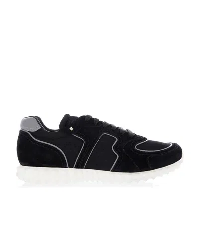Valentino Garavani Soul Am Spliced Sports Shoes In Black