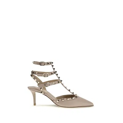 Valentino Garavani Studded Leather Pump In Neutral