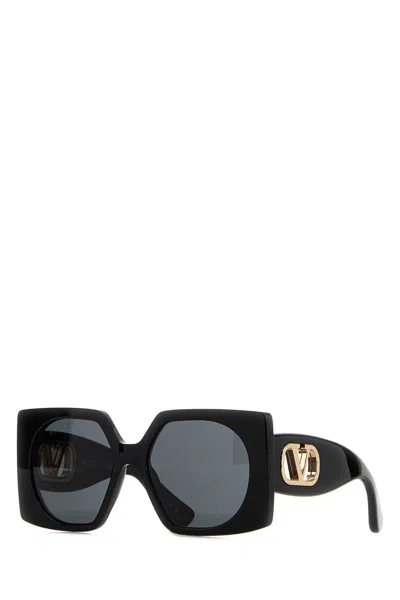 Valentino Garavani Sunglass In Black