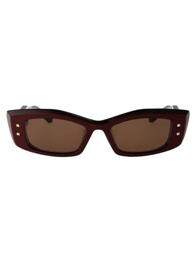 Valentino Garavani Sunglasses In 109b Bdx - Gld