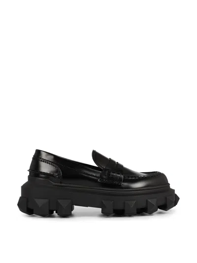 Valentino Garavani Trackstud Loafers In Black