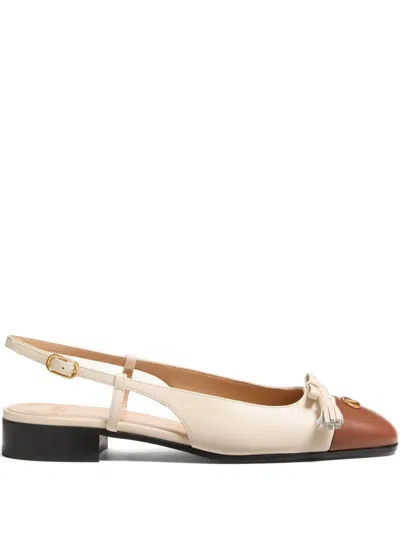 Valentino Garavani Two-tone Leather Valet Du Roe Ballerinas In Nude & Neutrals