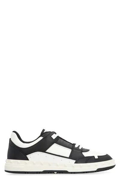 VALENTINO GARAVANI VALENTINO GARAVANI FREEDOTS LOW-TOP SNEAKERS