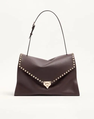 Valentino Garavani Rockstud Maxxing Large Shoulder Bag In Smooth Calfskin Woman T In Testa Di Moro