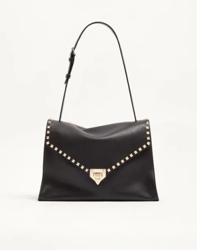 Valentino Garavani Rockstud Maxxing Medium Shoulder Bag In Smooth Calfskin Woman  In Black