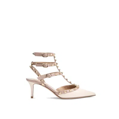 Valentino Garavani Rockstud Pumps In White