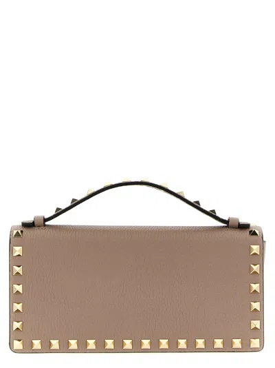 Valentino Garavani 'rockstud' Wallet On Chain In Pink