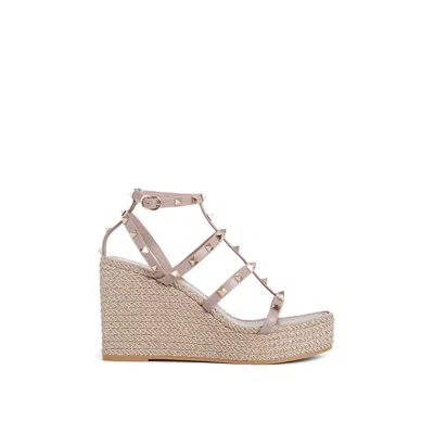 Valentino Garavani Rockstud 100 Leather Wedge Espadrilles In Nude