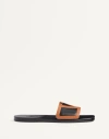 Valentino Garavani Men Viva Superstar Leather Slides In Black/roasted Pecan