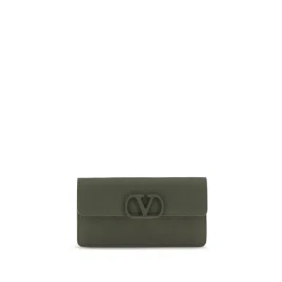 Valentino Garavani Vlogo Grainy Calfskin Chain Wallet In Green