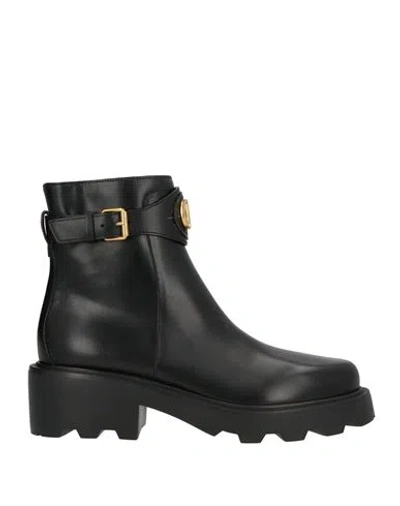 Valentino Garavani Valentino Vlogo Signature Leather Bootie In Black