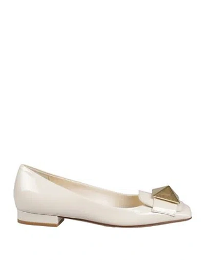 VALENTINO GARAVANI VALENTINO GARAVANI WOMAN LOAFERS IVORY SIZE 7.5 LEATHER