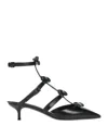 Valentino Garavani Pumps In Black