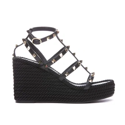 VALENTINO GARAVANI VALENTINO GARAVANI WOMEN ROCKSTUD WEDGE SANDALS