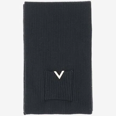 Valentino Garavani Wool With Metal V Logo Scarf In Black