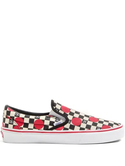 Valentino Garavani X Vans Valentino Garavani And Vans Canvas Slip On In White