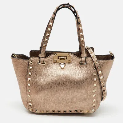 Pre-owned Valentino Garavani Gold Leather Mini Rockstud Trapeze Tote