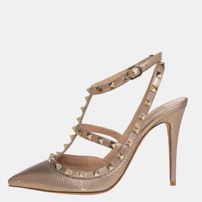 Pre-owned Valentino Garavani Gold Leather Rockstud Ankle Strap Sandals Size 39.5
