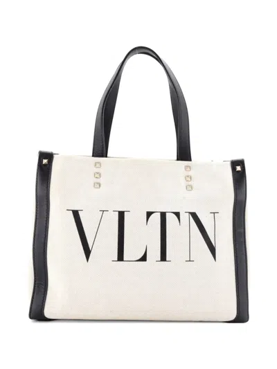 Pre-owned Valentino Garavani Grande Plage Vltn Canvas Medium Tote Bag In White
