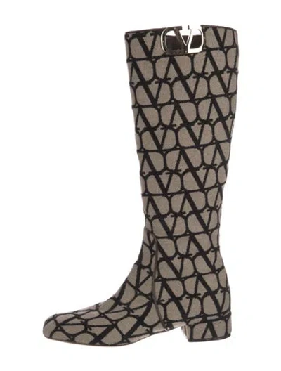 Pre-owned Valentino Garavani Graphic Print Boots In Neutrals