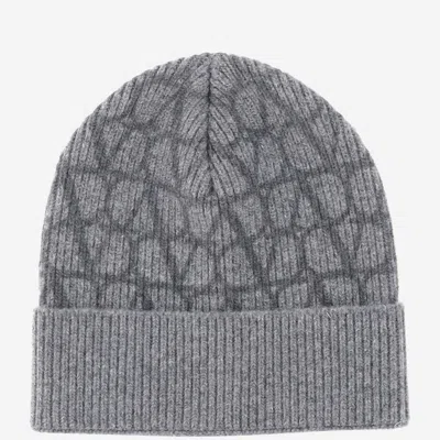 VALENTINO GARAVANI GREY LOGO BEANIE HAT