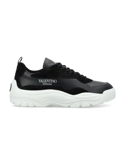 Valentino Garavani Gumboy Sneakers In Nero/nero/bianco-nero-bianco