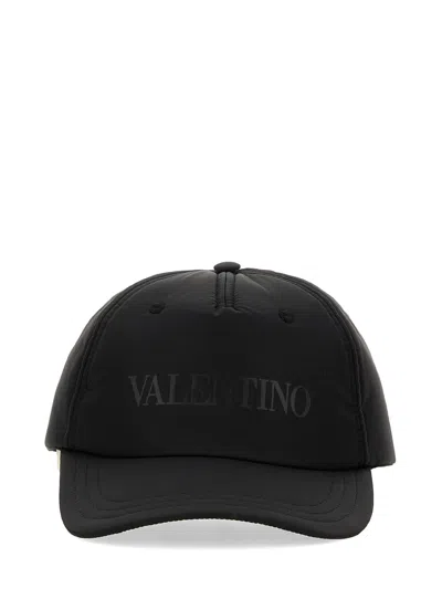 Valentino Garavani Hat With Logo In Nero