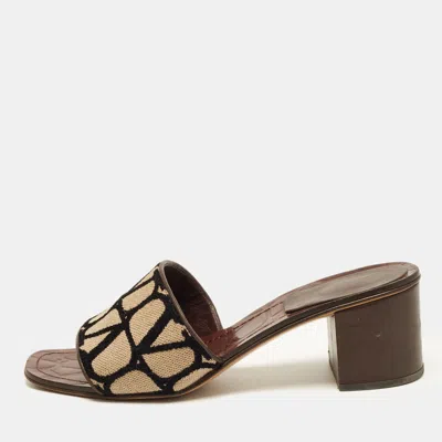 Pre-owned Valentino Garavani Iconographe Size 38 Beige/brown Jacquard And Leather Slide Sandals